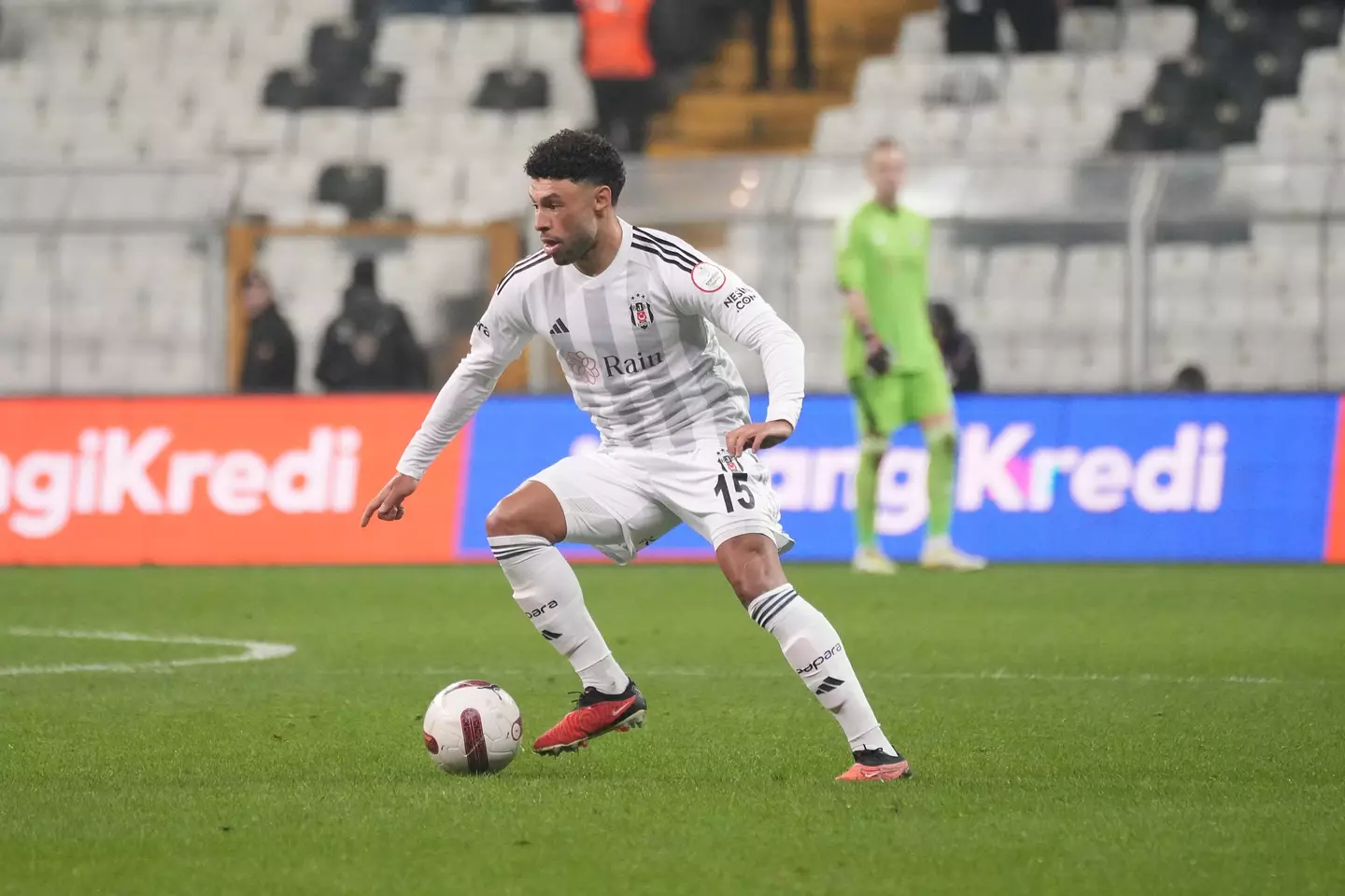 Alex Oxlade-Chamberlain in action for Besiktas. Image: Getty 